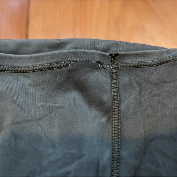 Lululemon Fast and Free Short 10" Ice Dye Ice Wash Moss Green Size 4 Pockets - Picture 8 of 8